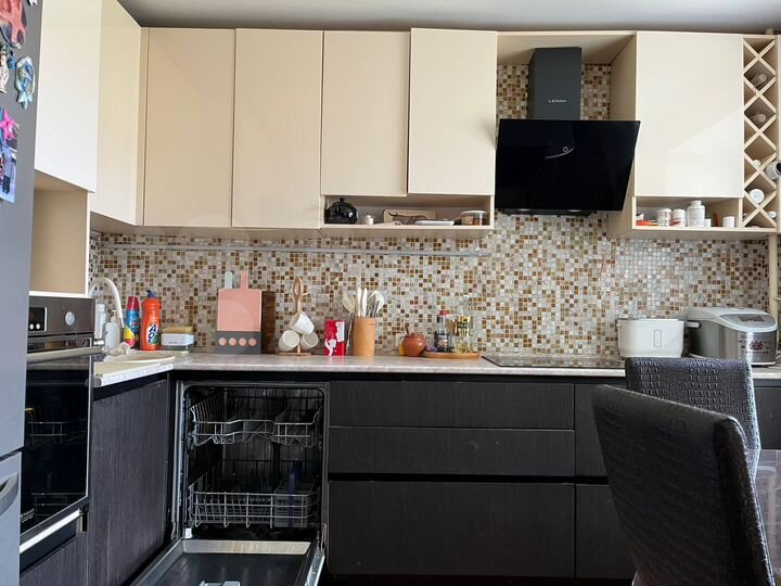 4-к. квартира, 74 м², 3/9 эт.