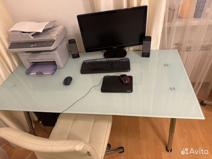 Стол стекло