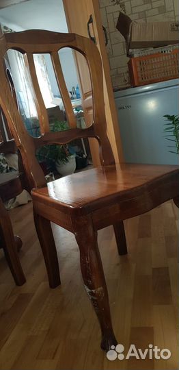 Продам стол и 6 стульев