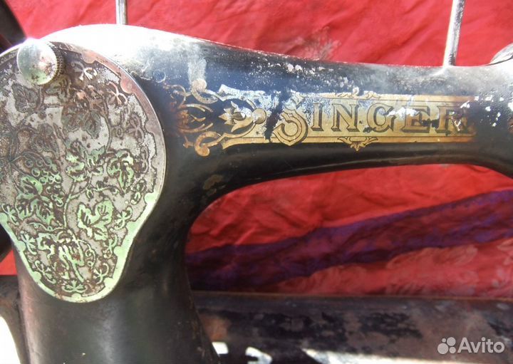 Швейная машина Singer