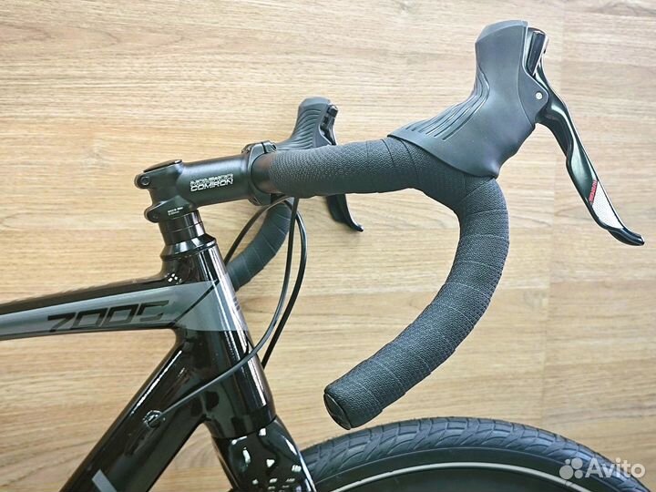 Крутой гравийник, вилка карбон. кассета 11 ск