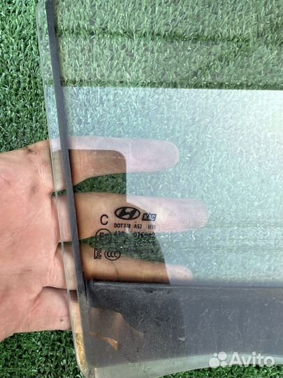 Заднее правое стекло hyundai solaris 2