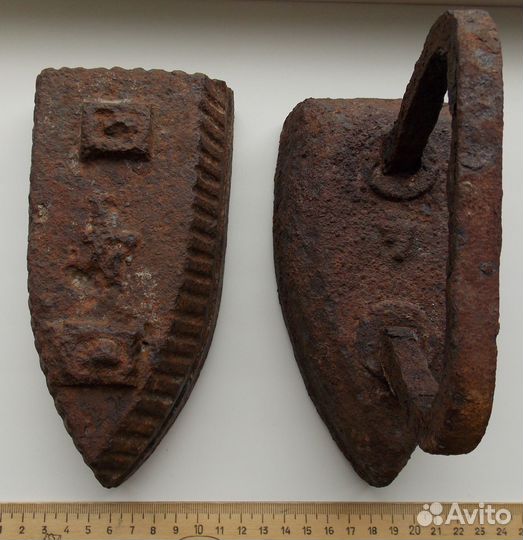 Утюги, молотки и весовые гири