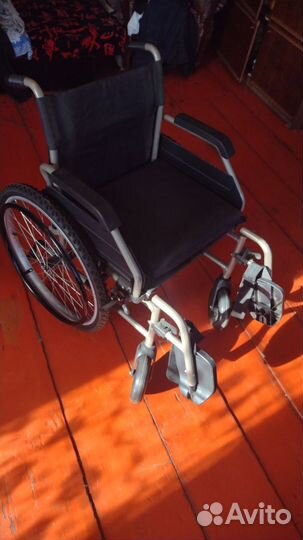 Инвалидная коляска новая