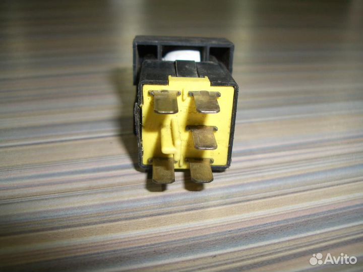 Кнопка обогрева заднего стекла Opel Vectra B 199