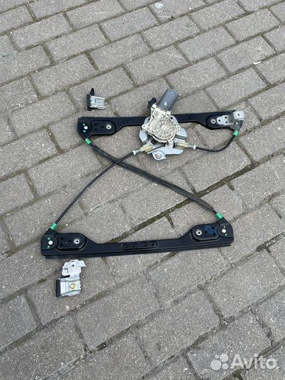 Стеклоподъемник Chrysler 300C