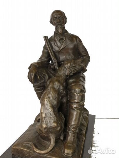 Бюст бронзовый 