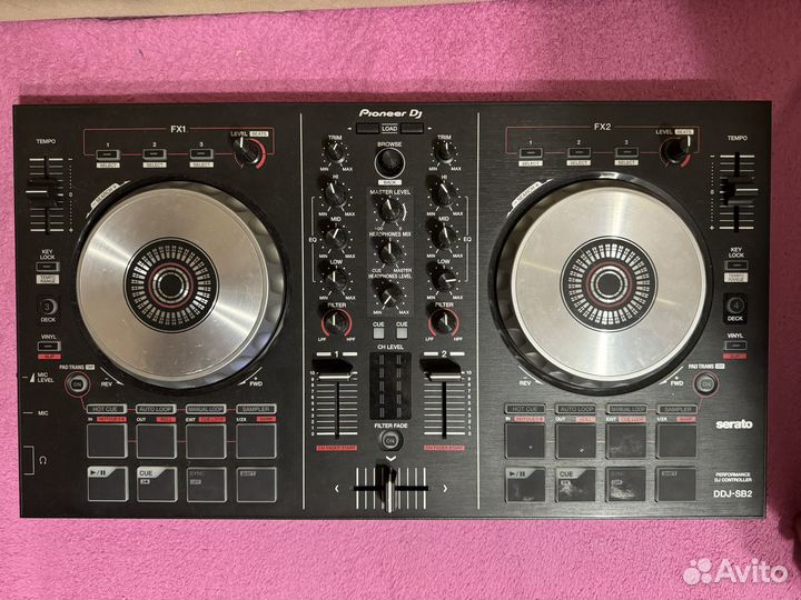 Контроллер Pioneer DDJ-SB2