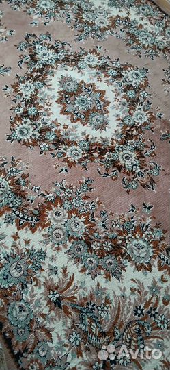 Ковер шерстяной