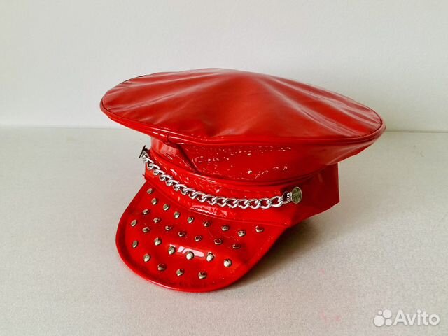 Кепка в стиле садо-мазо