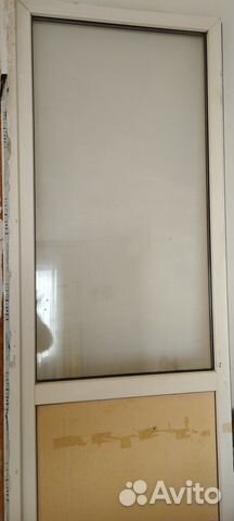 Пластиковая дверь