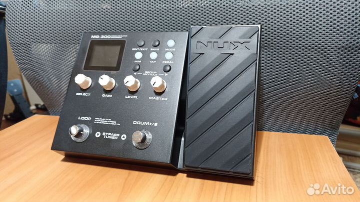 Гитарный процессор Nux MG-300