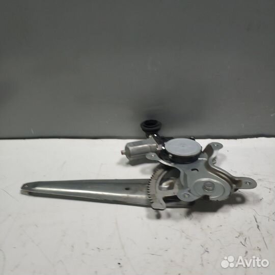 Стеклоподъемник задний правый Toyota RAV4 XA30