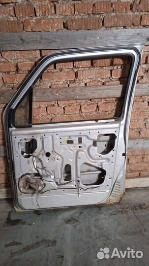 Дверь передняя правая Suzuki Wagon R 1998