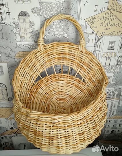 Плетёная корзина ручной работы