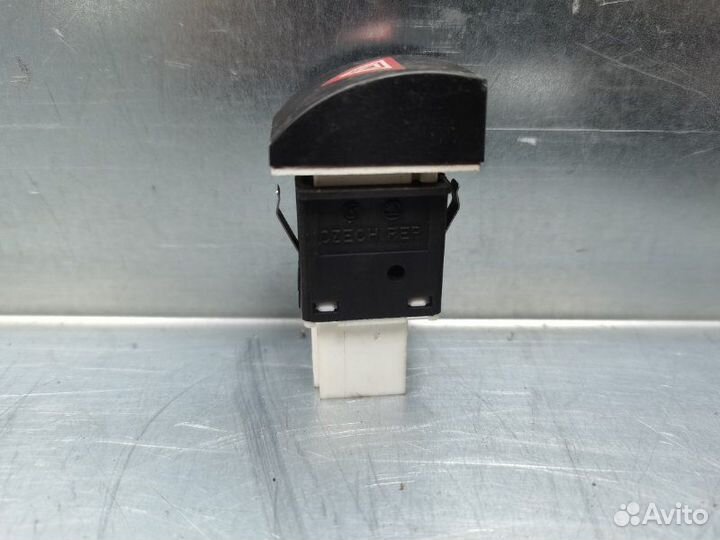 Кнопка аварийной сигнализации skoda Octavia (A5 1Z