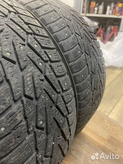 Nokian Tyres Hakkapeliitta 7 215/55 R17 98T