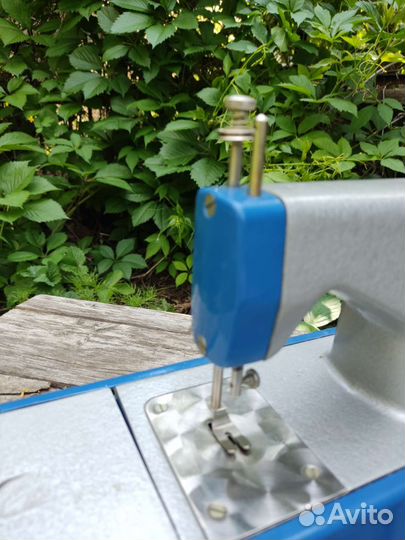 Детская швейная машинка ретро