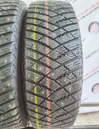 Goodyear Ultra Grip Ice Arctic 2 215/65 R17 99T