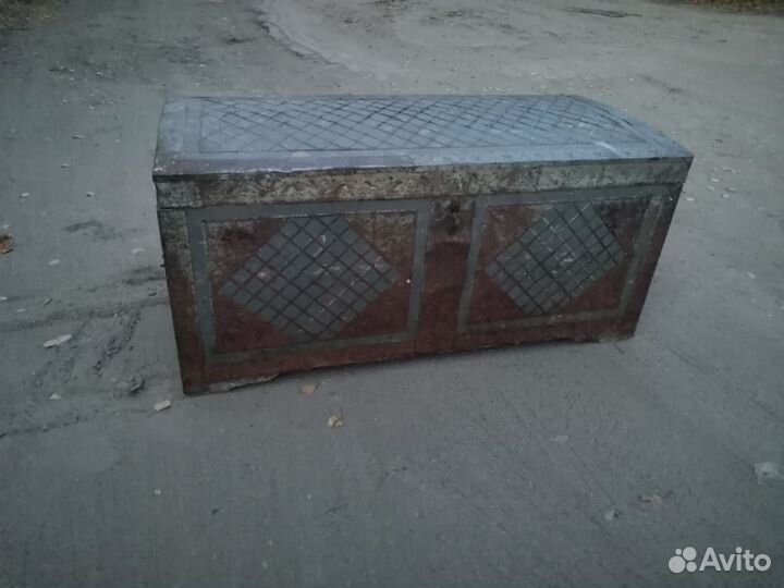 Сундук старинный Оригинал дл 118 шир 57 выс 56 см