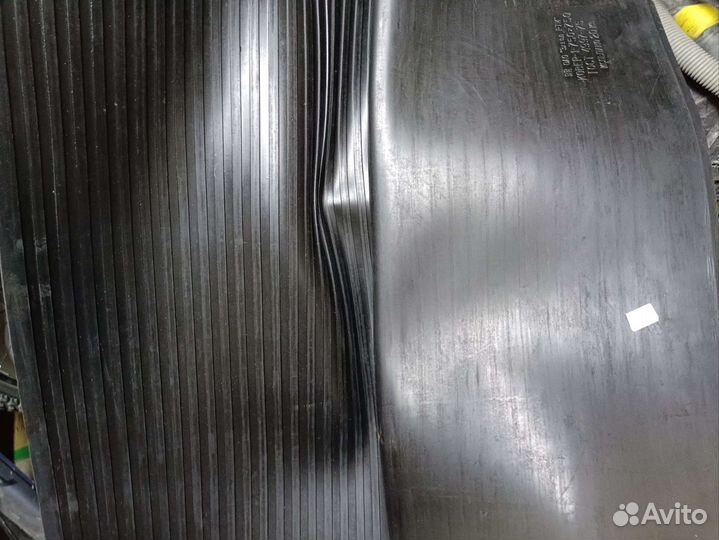 Резиновый коврик 750х750