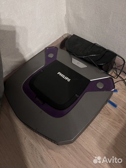 Робот пылесос philips