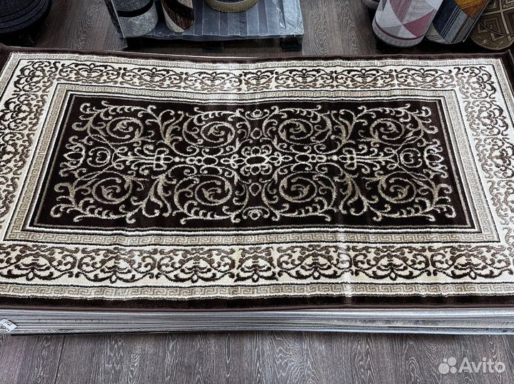 Ковер 1х2 новый, классический