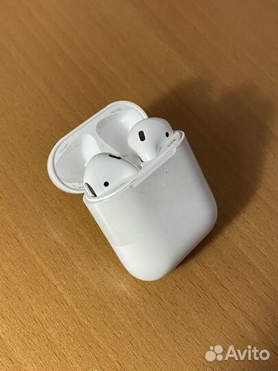 Airpods 1