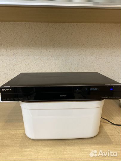 DVD / HDD-плеер Sony RDR-AT100