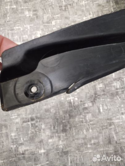 Брызговик Лексус Lx 570 задний левый 2008-2011