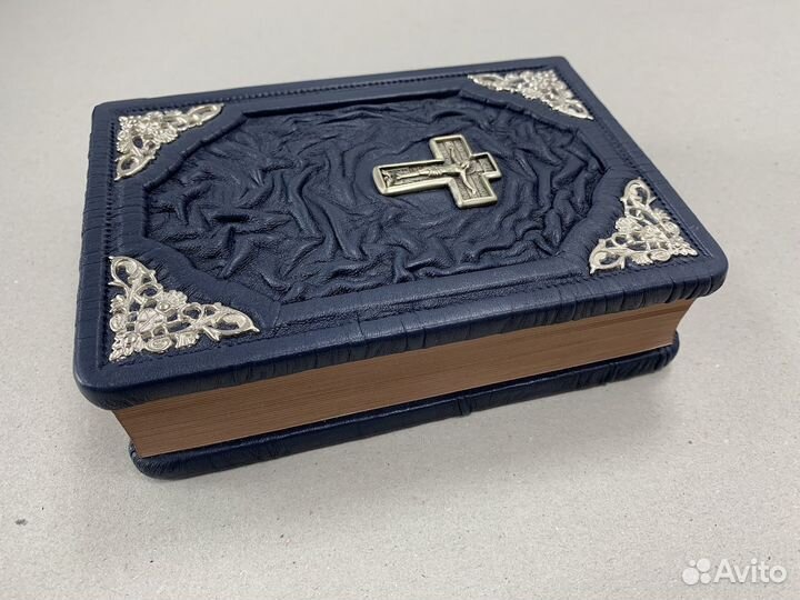 Православный молитвослов, подарочная кожаная книга