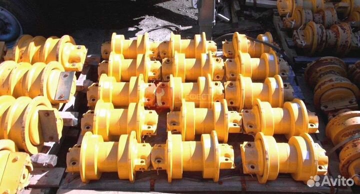 Каток поддерживающий Hitachi ZX450LC-3