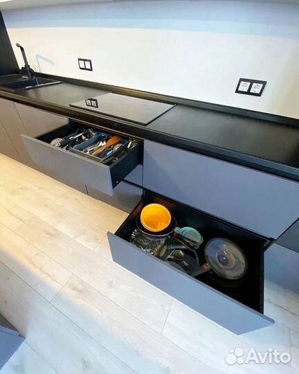 Кухонный гарнитур новый