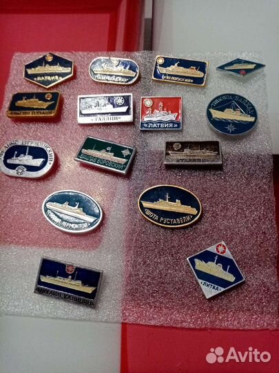 Значки корабли