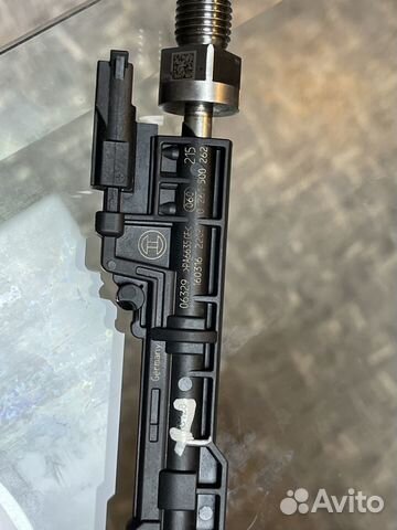 Форсунка инжектор BMW 50i F15. N63 13648627842