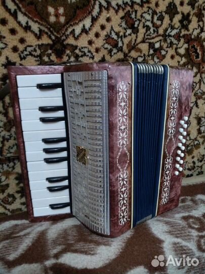 Продам аккордеон