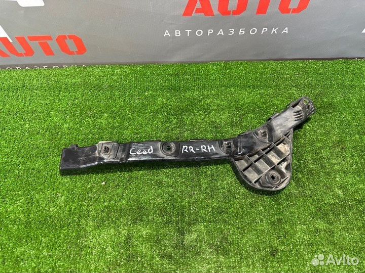 Кронштейн(направляющая) заднего бампера правый Kia