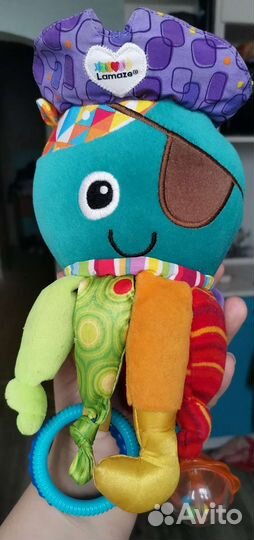 Развивающая игрушка Lamaze капитан