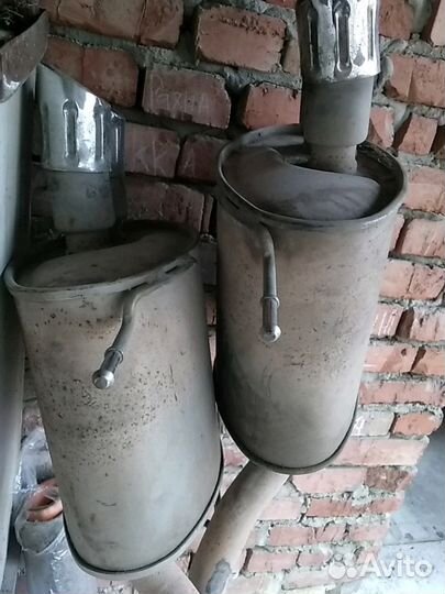 Штатные глушители на бмв X5 E53 44 задняя часть