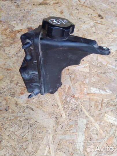 Бачок гидроусилителя руля Opel Astra J седан 1.6