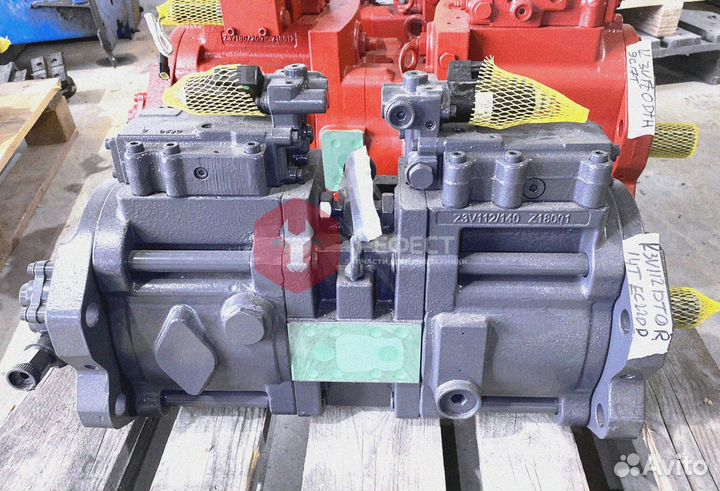 Основной насос Case CX235CSR