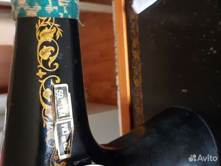 Старинная машинка швейная