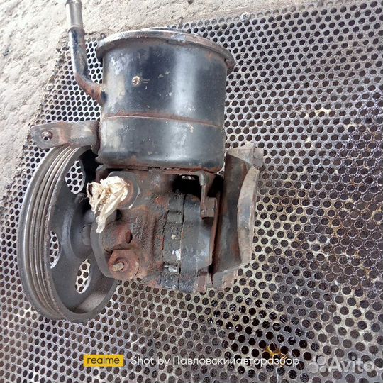 Насос гур Mazda 323 BF E5