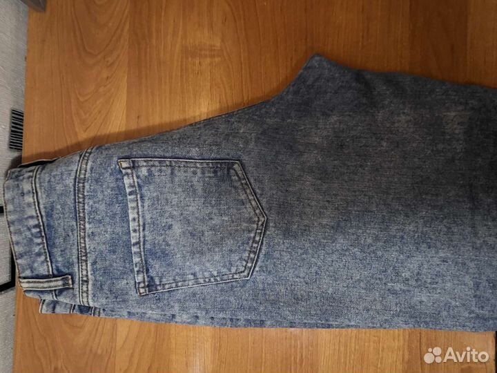 Джинсы
