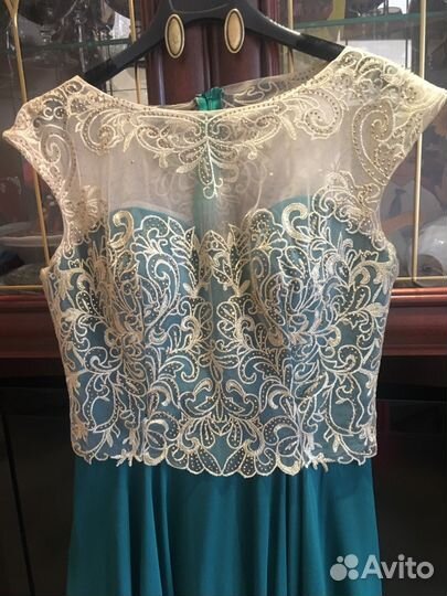 Платье вечернее