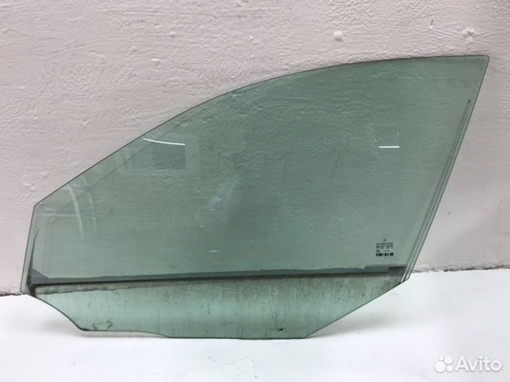 Стекло двери переднее левое Mercedes W212 2.2 CDI