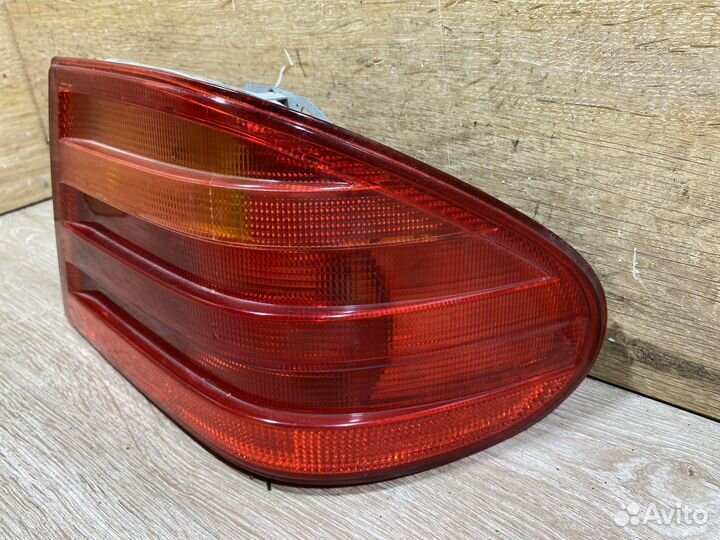 Фонарь задний правый Mercedes W210 Арт 111511
