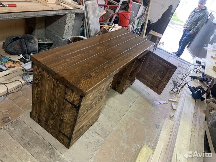 Стол деревянный из массива