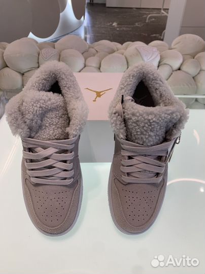 Кроссовки Nike Air Jordan 1 Low Sherpa Оригинал