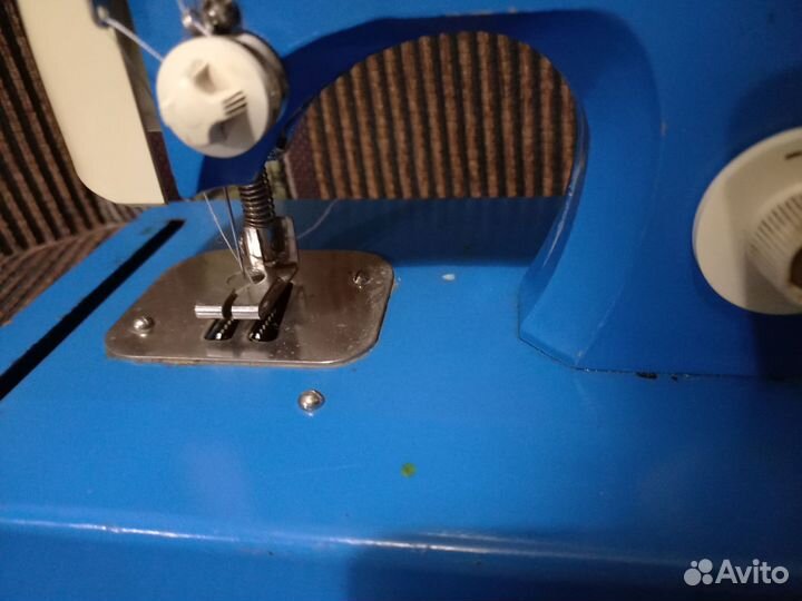 Детская швейная машинка Ладушка